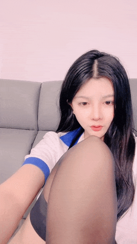 正宗馒头逼，【06妹妹】，极品名器，高颜值美少女，好肥美的鲍鱼