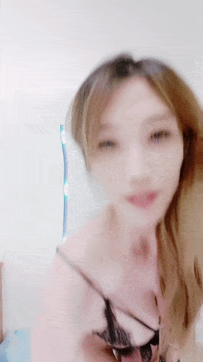 清純系天花闆！極品尤物小蘿莉！無毛小穴激情操逼，掰穴瘋狂揉搓