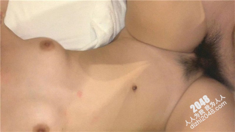 台湾情侣泄密害羞学妹和男友酒店开房啪啪私密被渣男分手后曝光