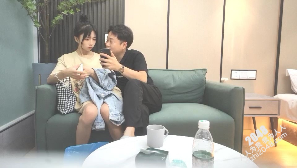 5.11锤子探花,极品清纯少女,3000一炮,坚挺美乳后入