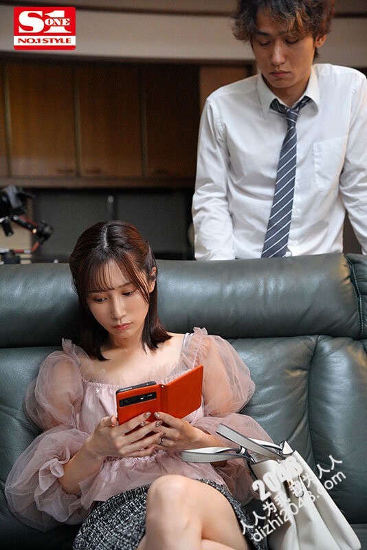 SONE-100 「我妻子的婚外戀對象都是大肉棒…?」為了不讓妳再不貞,我會用我的興奮劑巨根來操死妳。 小島みなみ