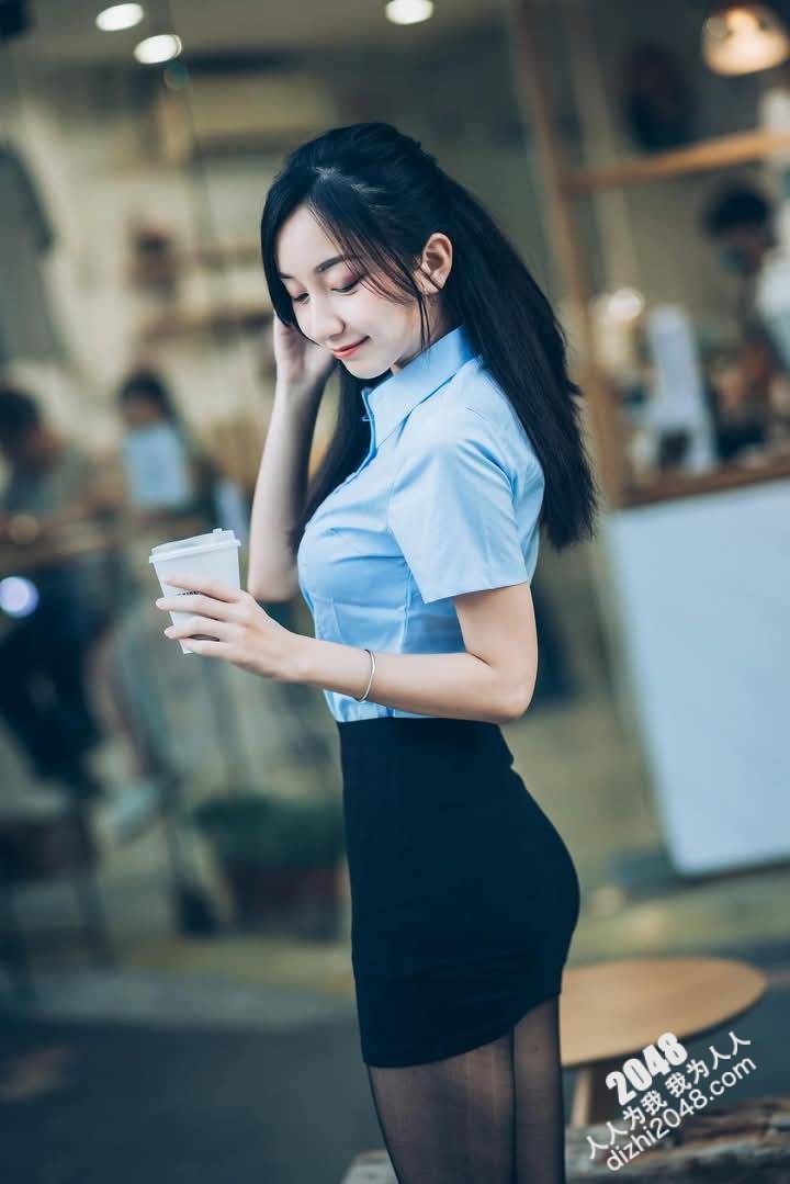 包臀短裙正妹 黑絲襪