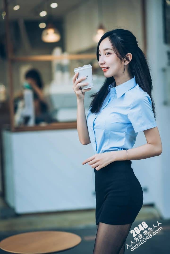 包臀短裙正妹 黑絲襪