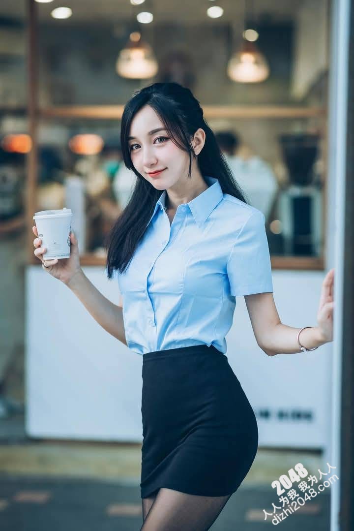 包臀短裙正妹 黑絲襪