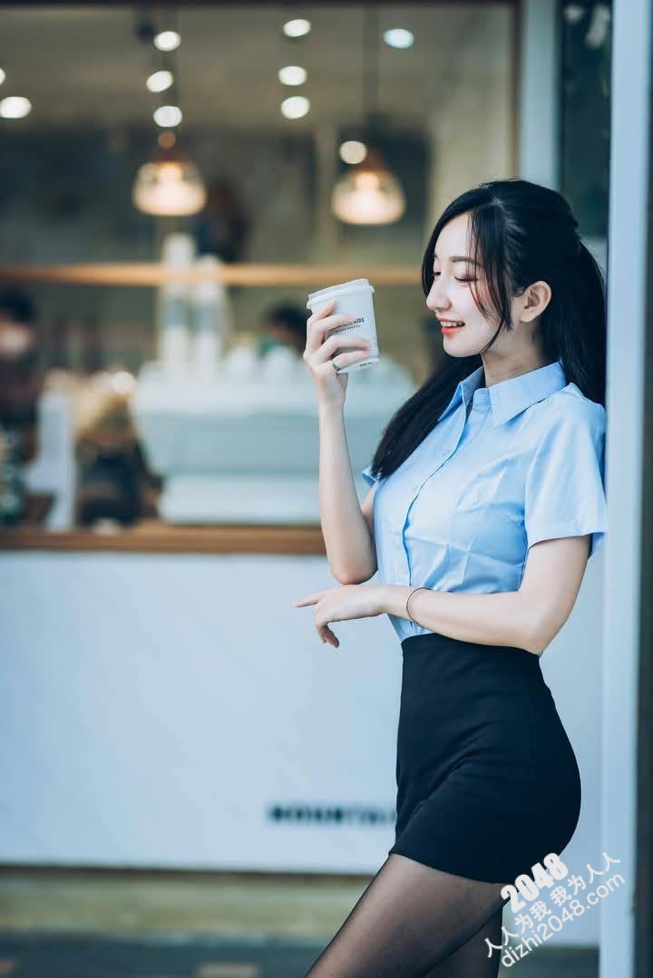 包臀短裙正妹 黑絲襪