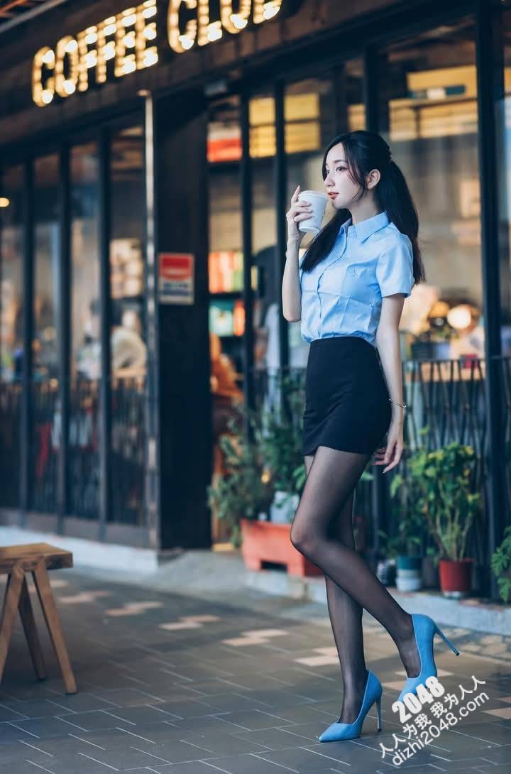 包臀短裙正妹 黑絲襪